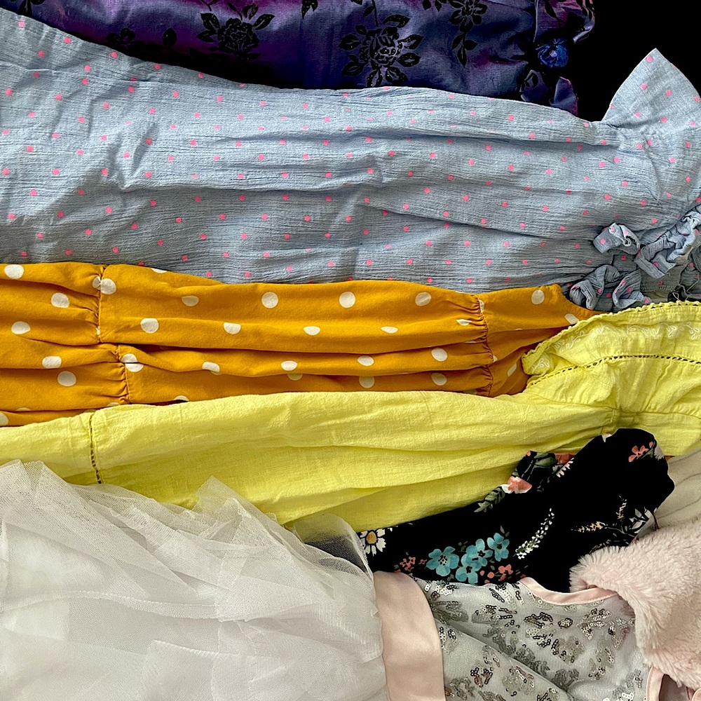 Lot of 6 dresses 4t